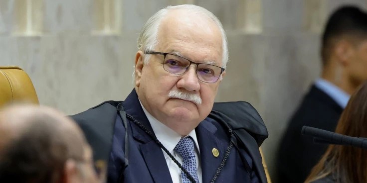 Fachin sinaliza a Nunes Marques que revisão criminal de Bolsonaro deve ser julgada apenas pelo plenário